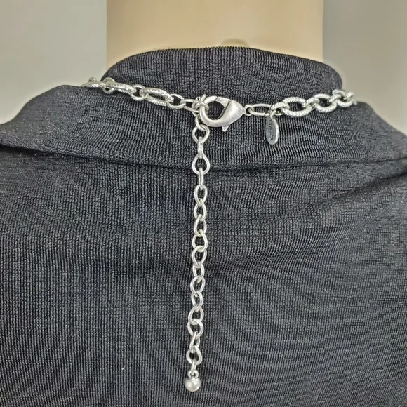 PreLoved Long Necklace - Beautiful - Adjustable - Picture 10 of 10